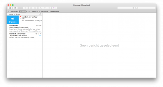 Gebruik een veegbeweging naar rechts op de Mac om een e-mail als (on)gelezen te markeren